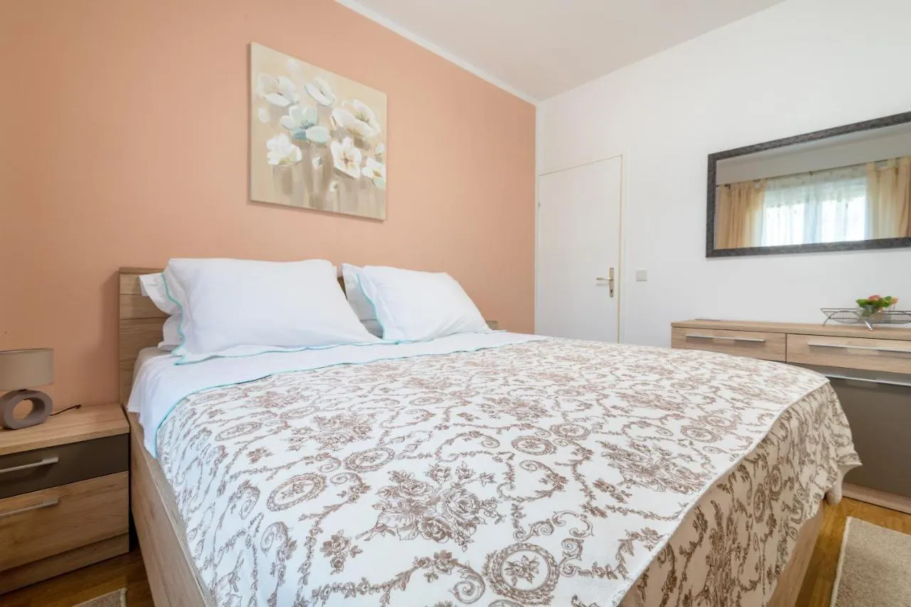 Vranjes Apartment Kastela 0*,