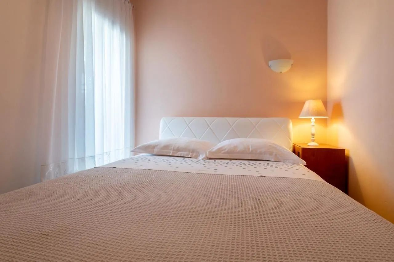 Vranjes Apartment Kastela